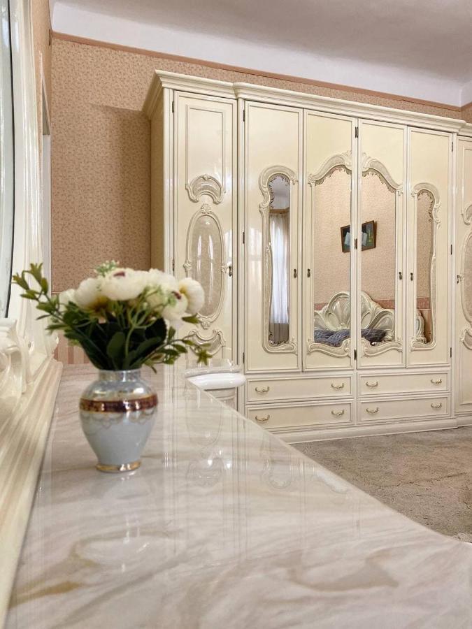 Світло Є! Історичний Центр! Apartman Kijev Kültér fotó