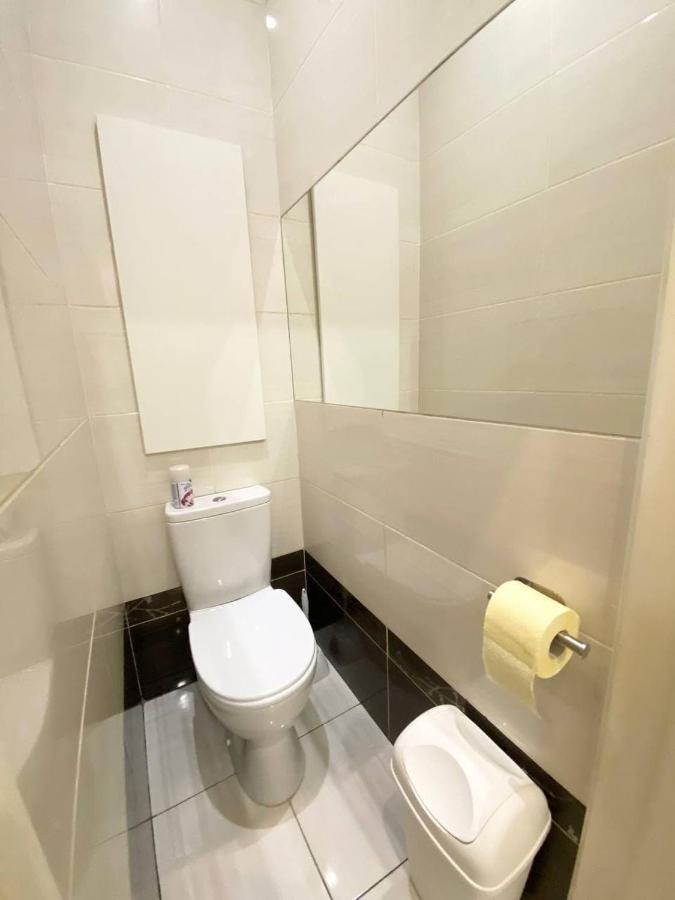 Світло Є! Історичний Центр! Apartman Kijev Kültér fotó