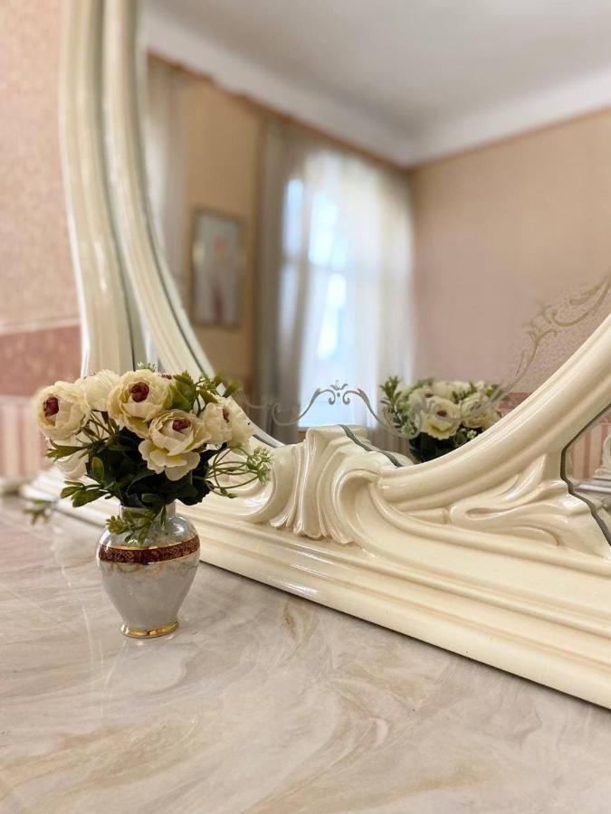 Світло Є! Історичний Центр! Apartman Kijev Kültér fotó
