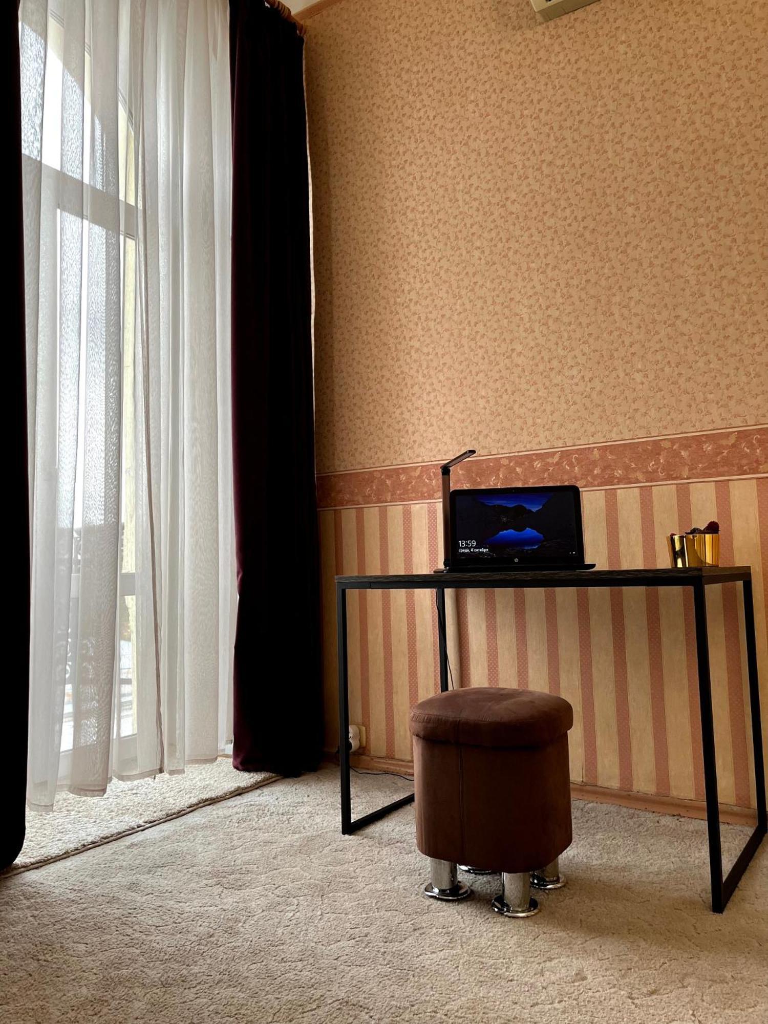 Світло Є! Історичний Центр! Apartman Kijev Kültér fotó