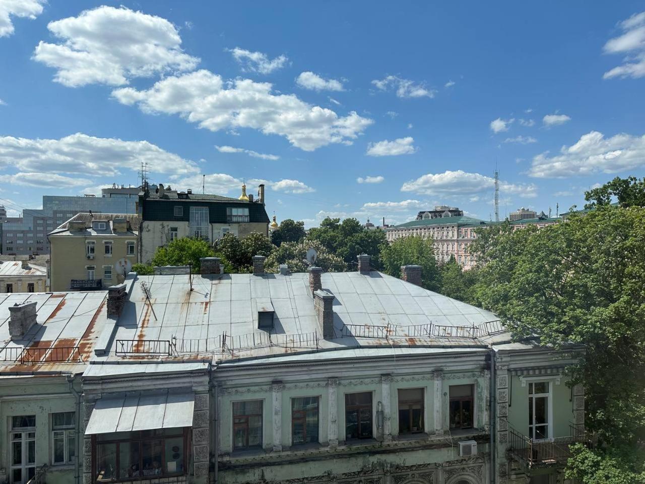 Світло Є! Історичний Центр! Apartman Kijev Kültér fotó